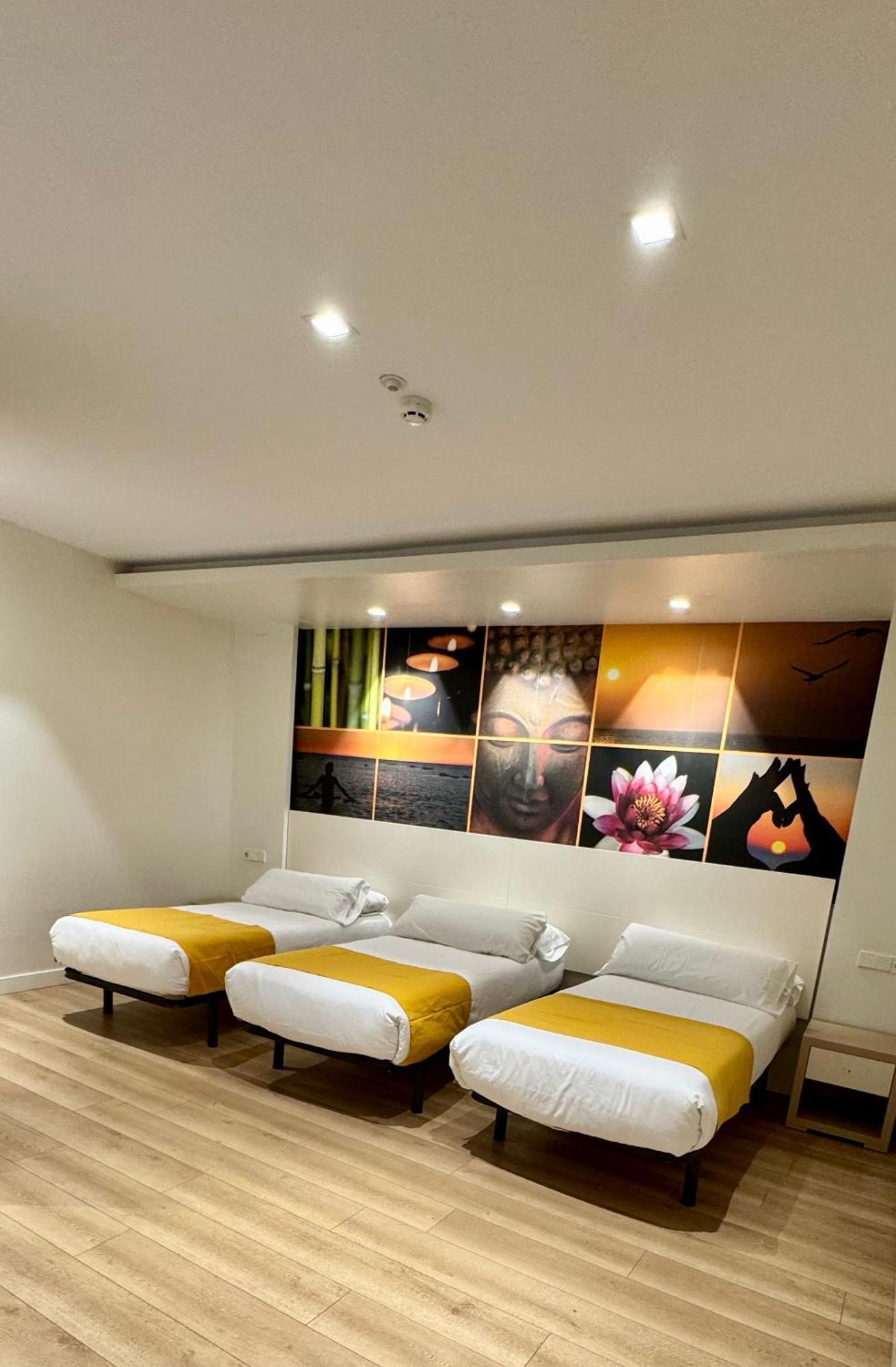 Apartamentos Apolo Madrid Exterior photo